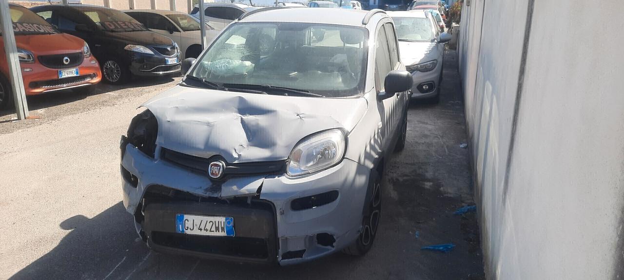 Fiat Panda cc10 ibrida benzina anno 2022