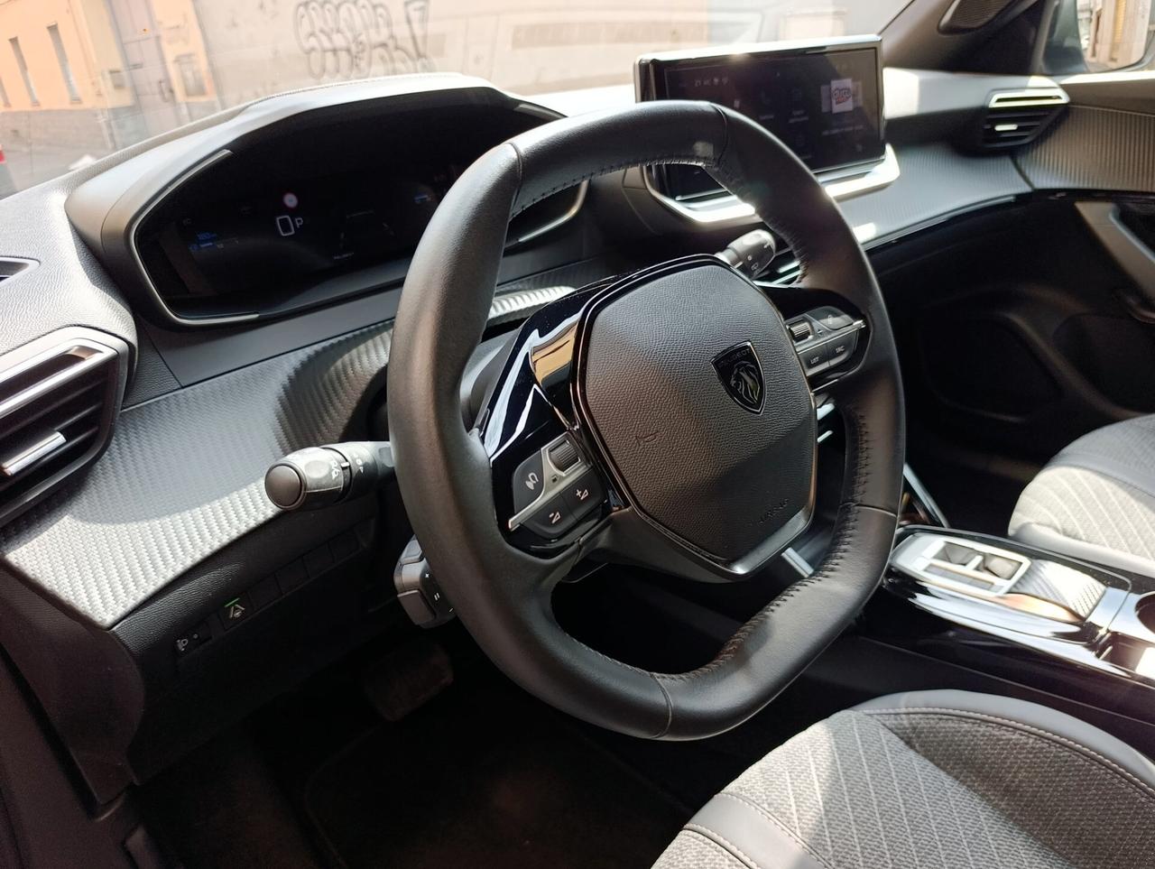 Peugeot 2008 PureTech 130 S&S EAT8 Allure