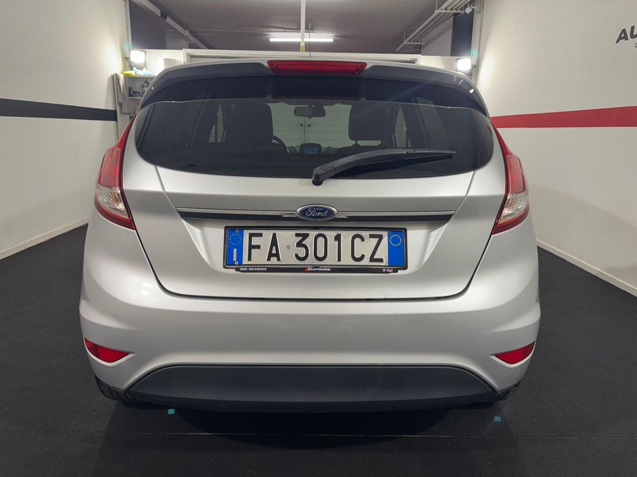 Ford Fiesta 5 porte Black & White Edition