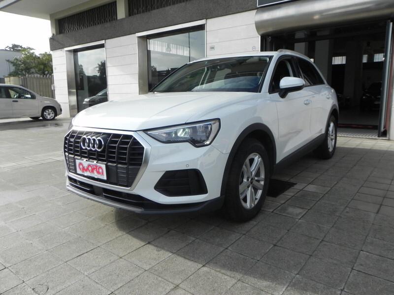 Audi Q3 35 TDI S tronic Business