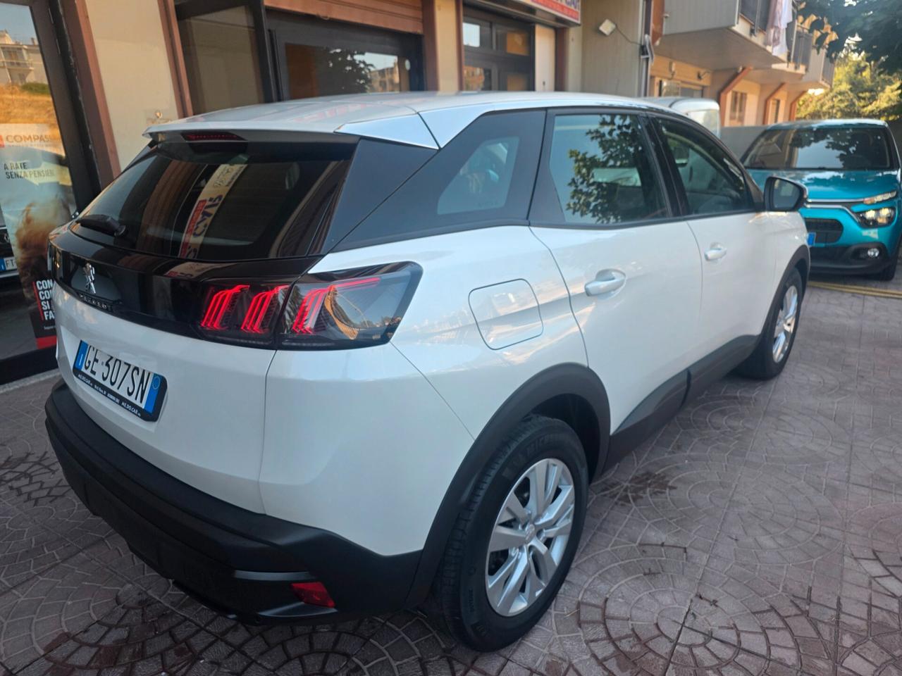 Peugeot 3008 BlueHDi 130 S&S EAT8 Active Pack 2021