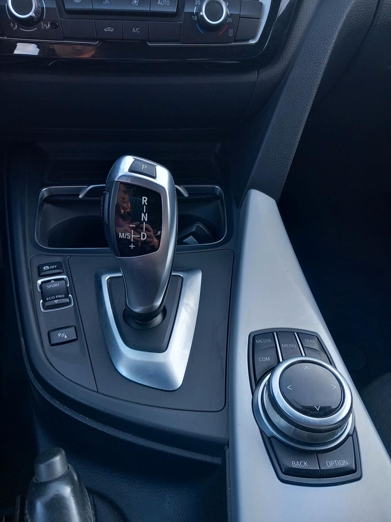 Bmw SERIE 3 320d Touring Business Advantage aut.