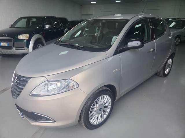 Lancia Ypsilon Ypsilon III 2011 1.2 8v Platinum 69cv E6