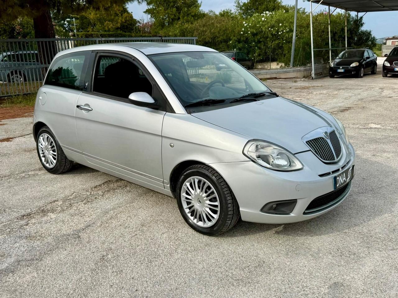 Lancia Ypsilon 1.2 Benzina Neopatentati Unicaproprietaria