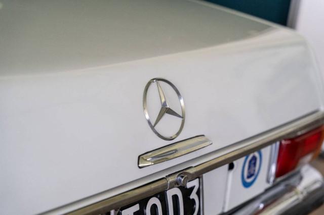 Mercedes 190 Mercedes 250 CE COUPE'