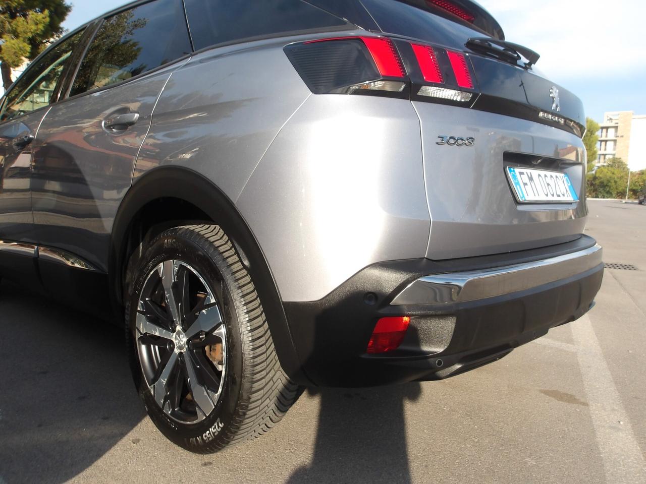PEUGEOT 3008 1.6 TDI-GT LINE-AUTO