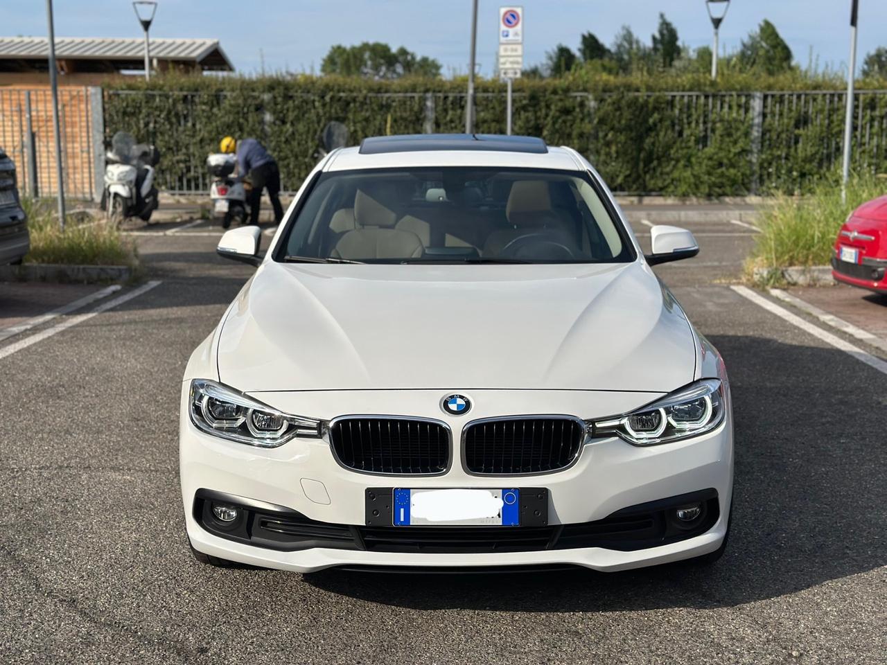 Bmw 320i berlina Business Advantage aut.
