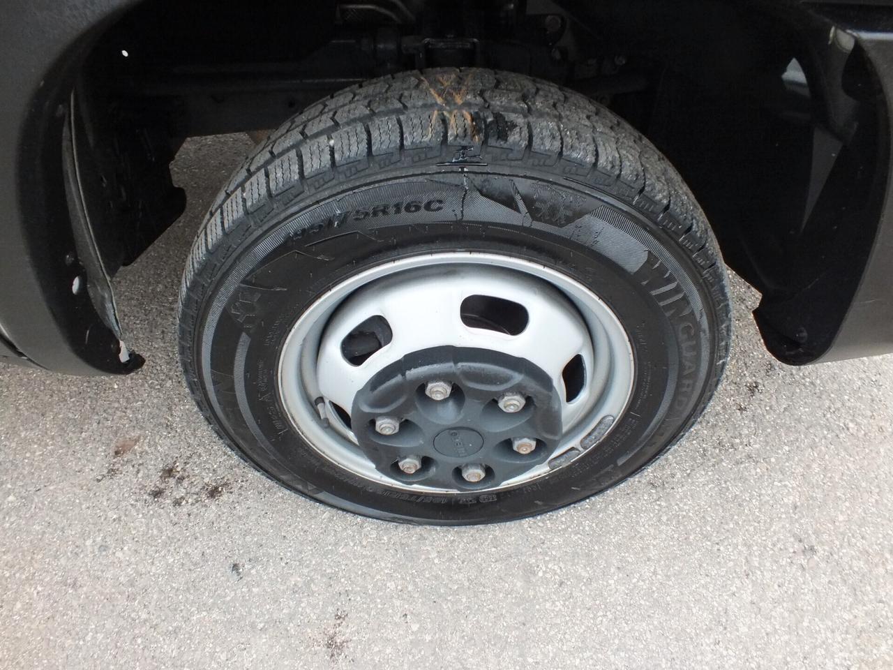 IVECO DAILY 35C14 2.3 CASSONE 4 METRI 40.000 KM