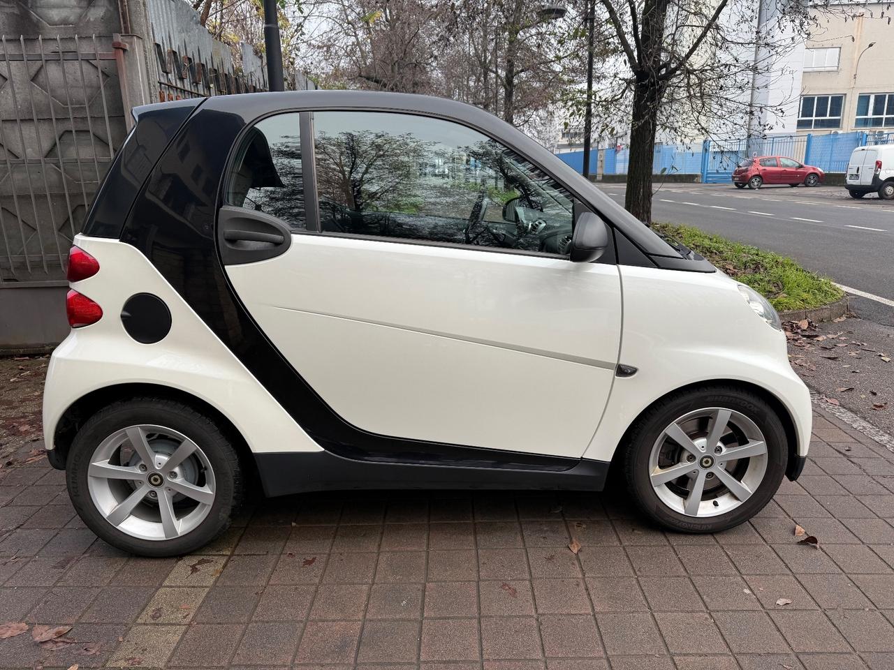 Smart ForTwo 800 33 kW coupé passion cdi