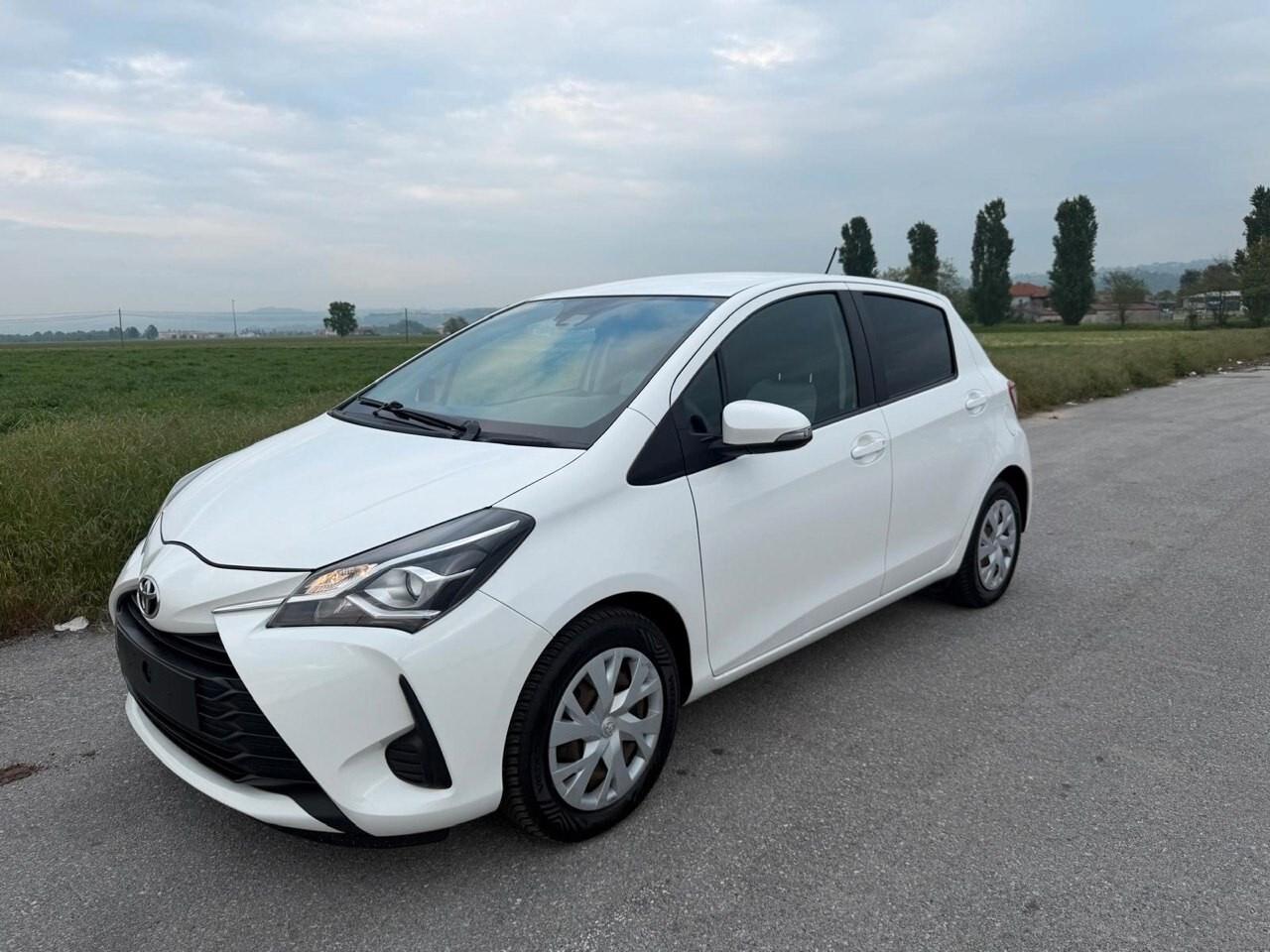 Toyota Yaris 1.0 5 porte Dynamic