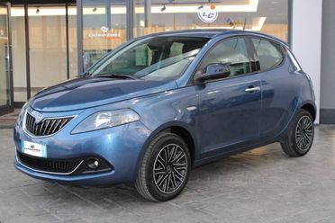 Lancia Ypsilon III 1.0 hybrid Gold s&s 70cv adatta neopatentasti