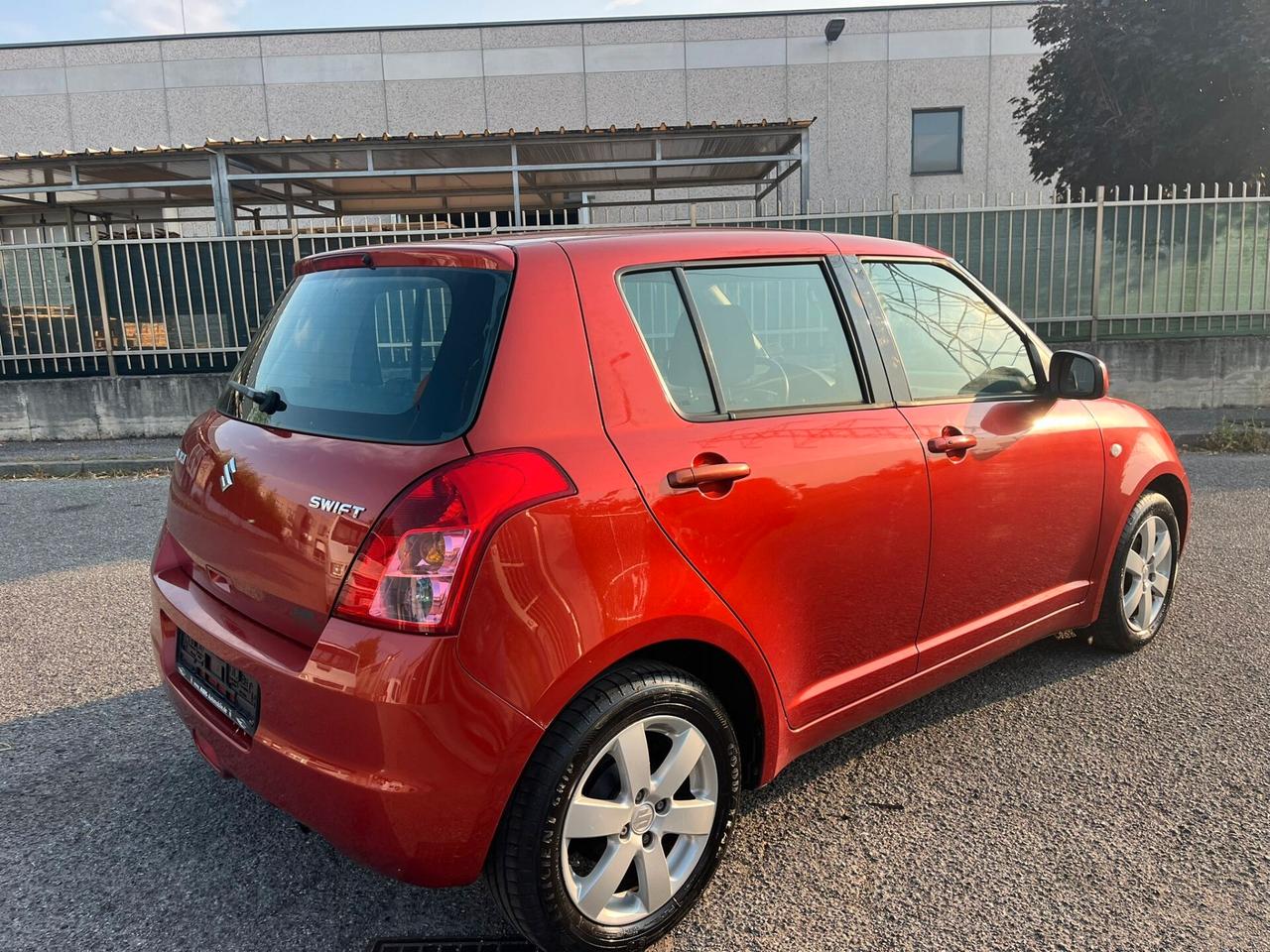 Suzuki Swift 1.3 5p. CAMBIO AUTOMATICO