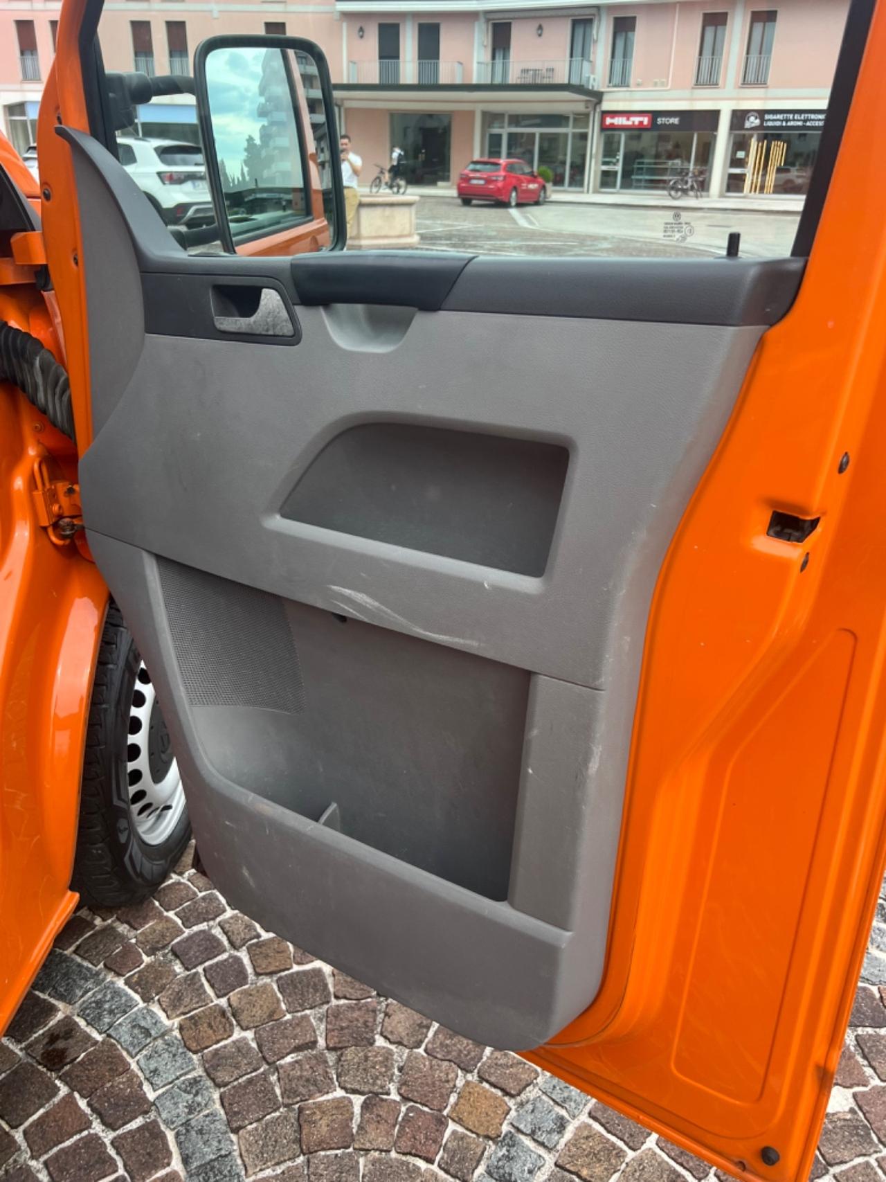 Volkswagen Transporter 2.0 TDI 140CV PL-DC Cabinato
