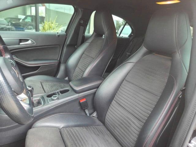 MERCEDES-BENZ A 180 d Premium