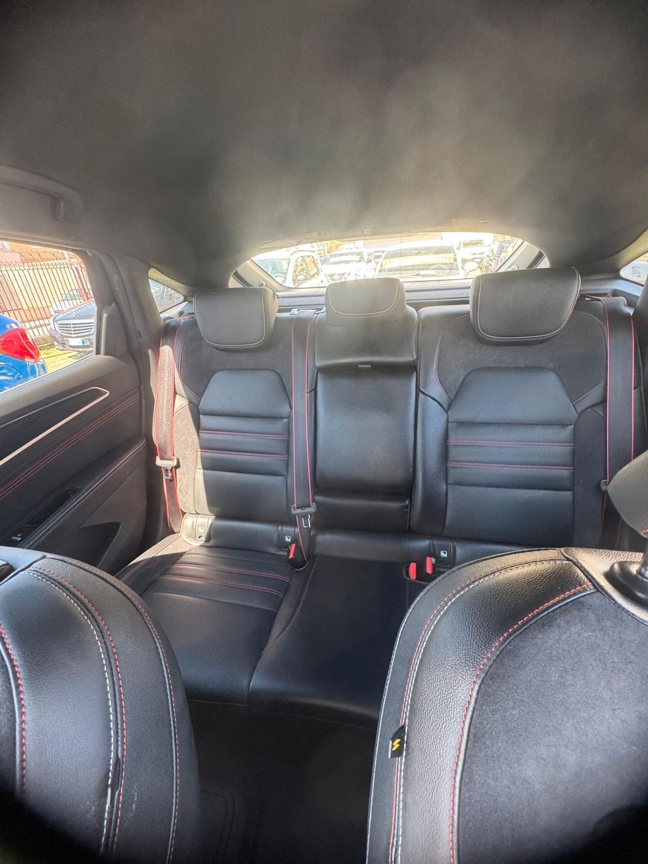 Renault Arkana Hybrid E-Tech 145 CV R.S. Line