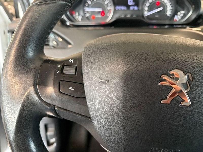 Peugeot 208 Active PureTech 82cv