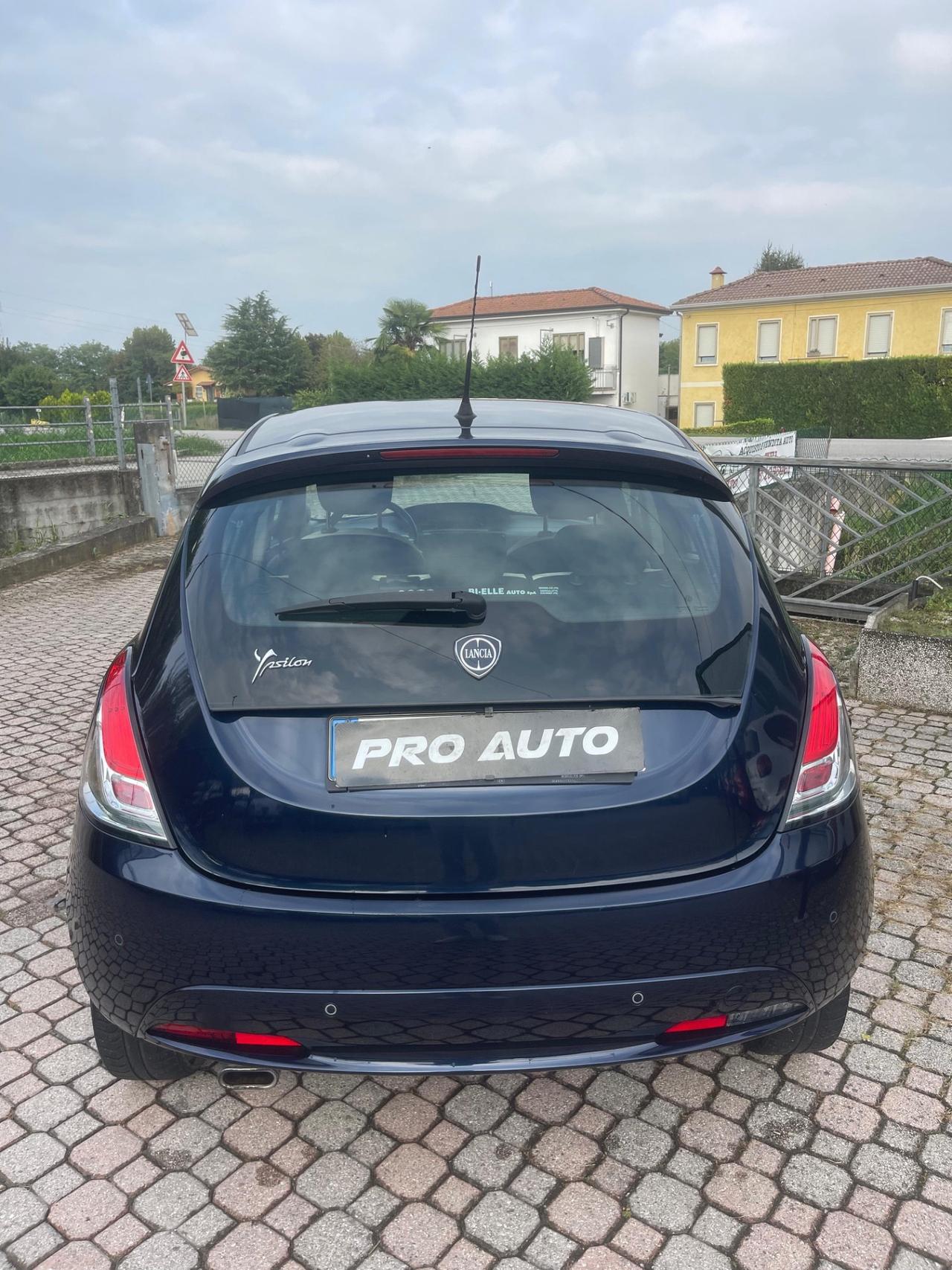 Lancia Ypsilon 1.2 69 CV 5 porte Platinum