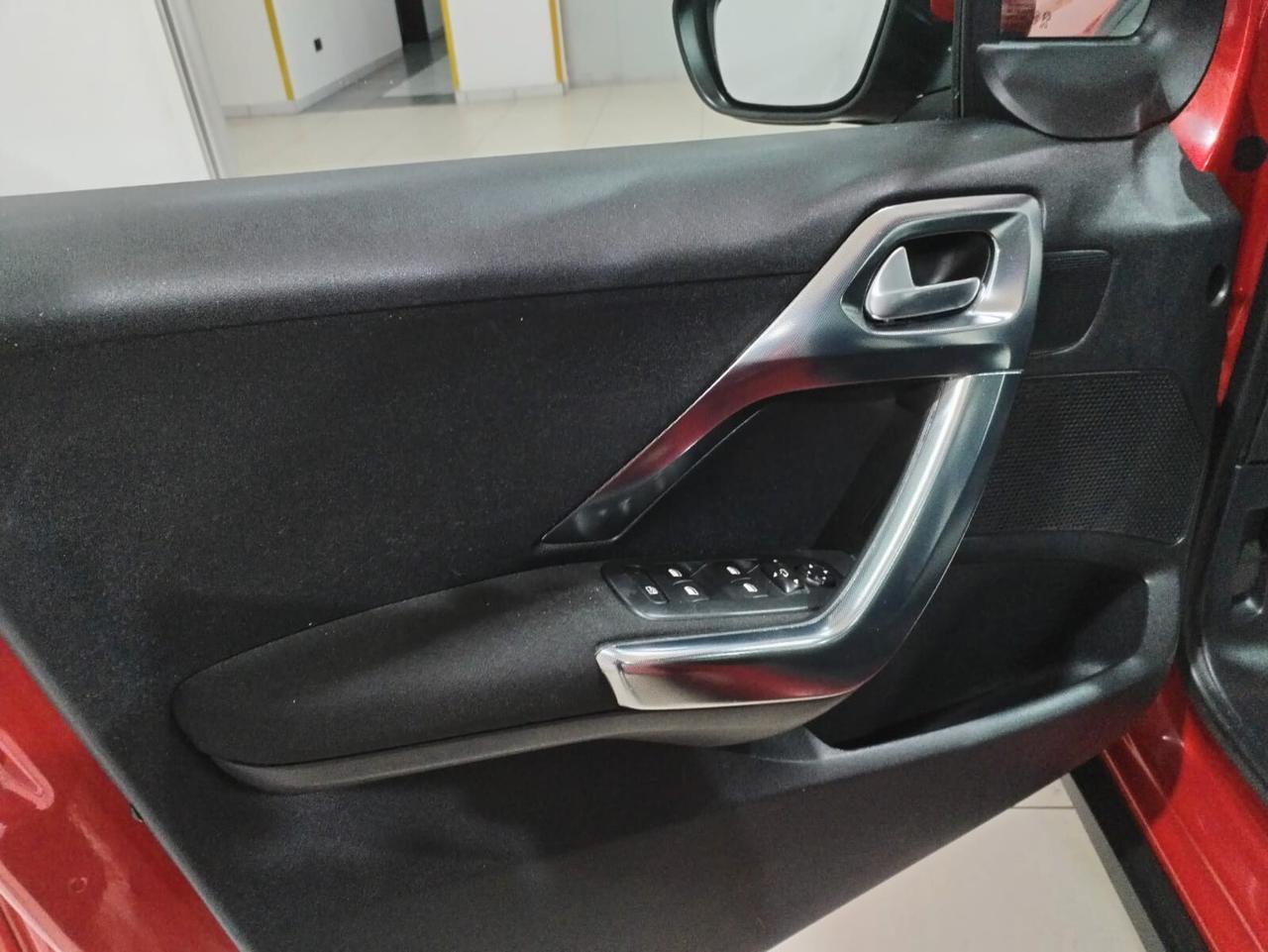 Peugeot 2008 BlueHDi 100 Allure