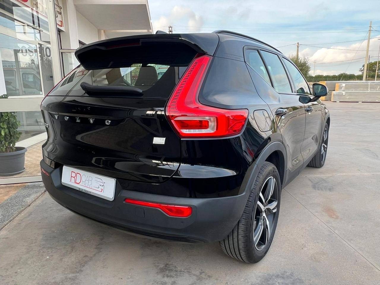 Volvo XC40 T5 Recharge Plug-in Hybrid R-design