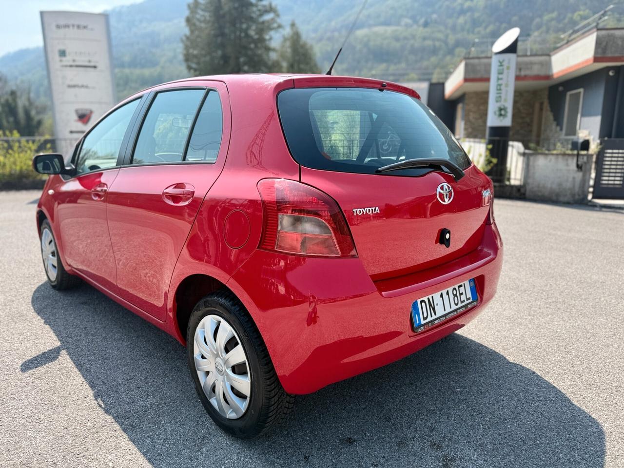 Toyota Yaris 1.3 5 porte Sol 86cv SOLO 17.400 KM