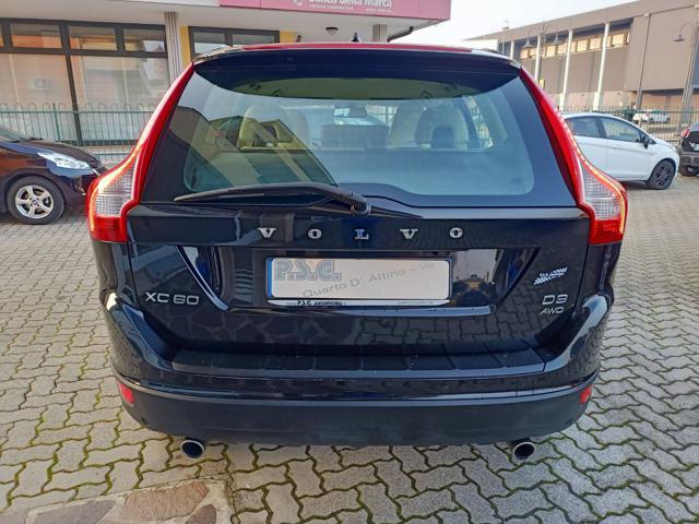 VOLVO XC60 D3 AWD Geartronic Summum