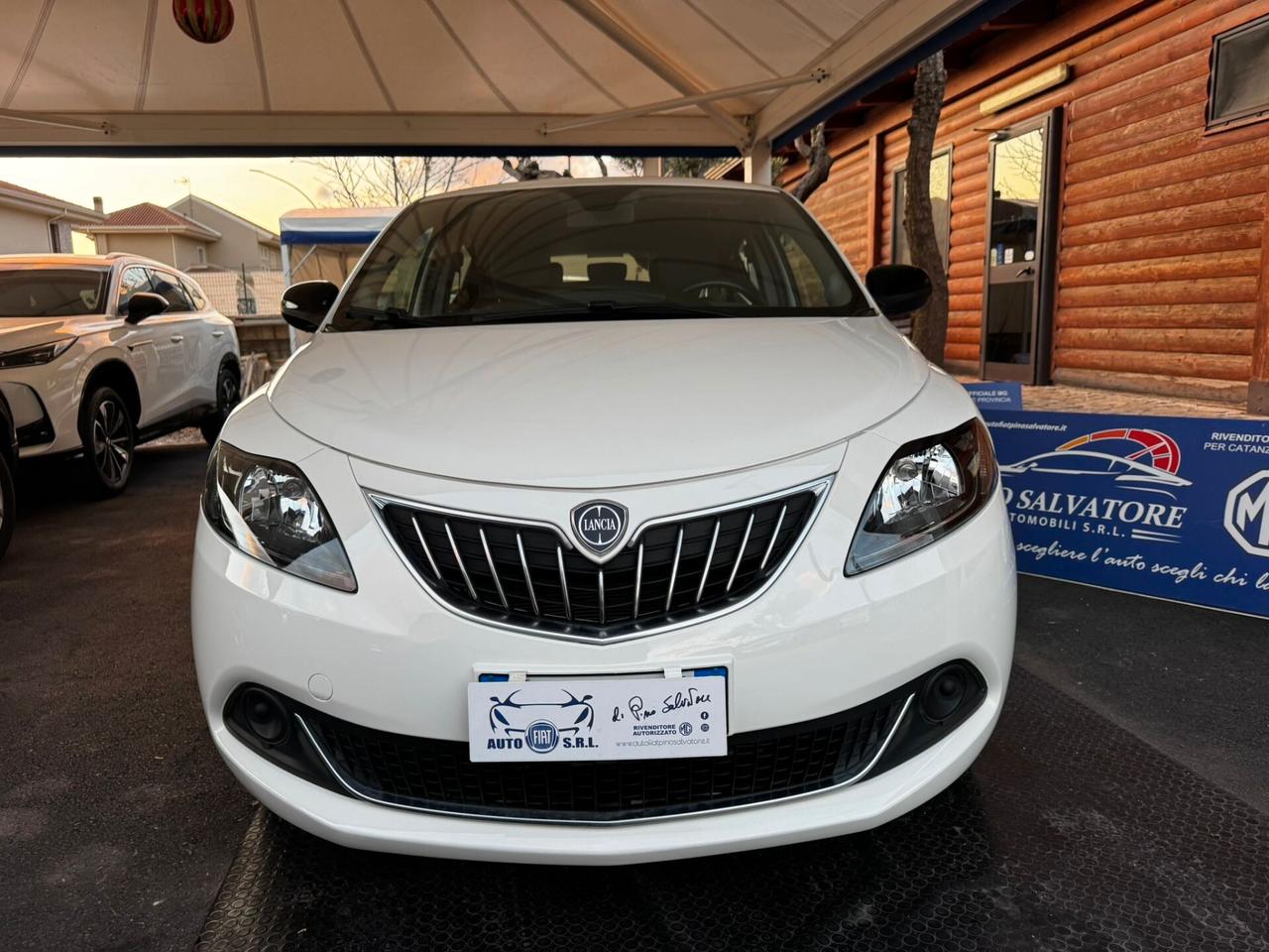 Lancia Ypsilon 1.0 FireFly 5 porte S&S Hybrid Ecochic Gold