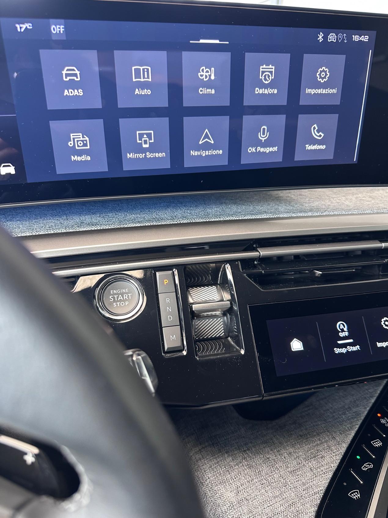 Peugeot 3008 3008 1.2 hybrid Allure 145cv e-dcs6