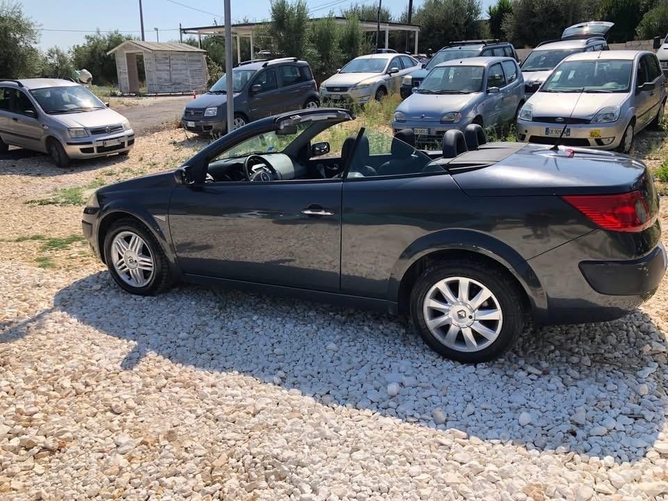 Renault Megane Mégane C-C 1.5 dCi/105CV Dynamique