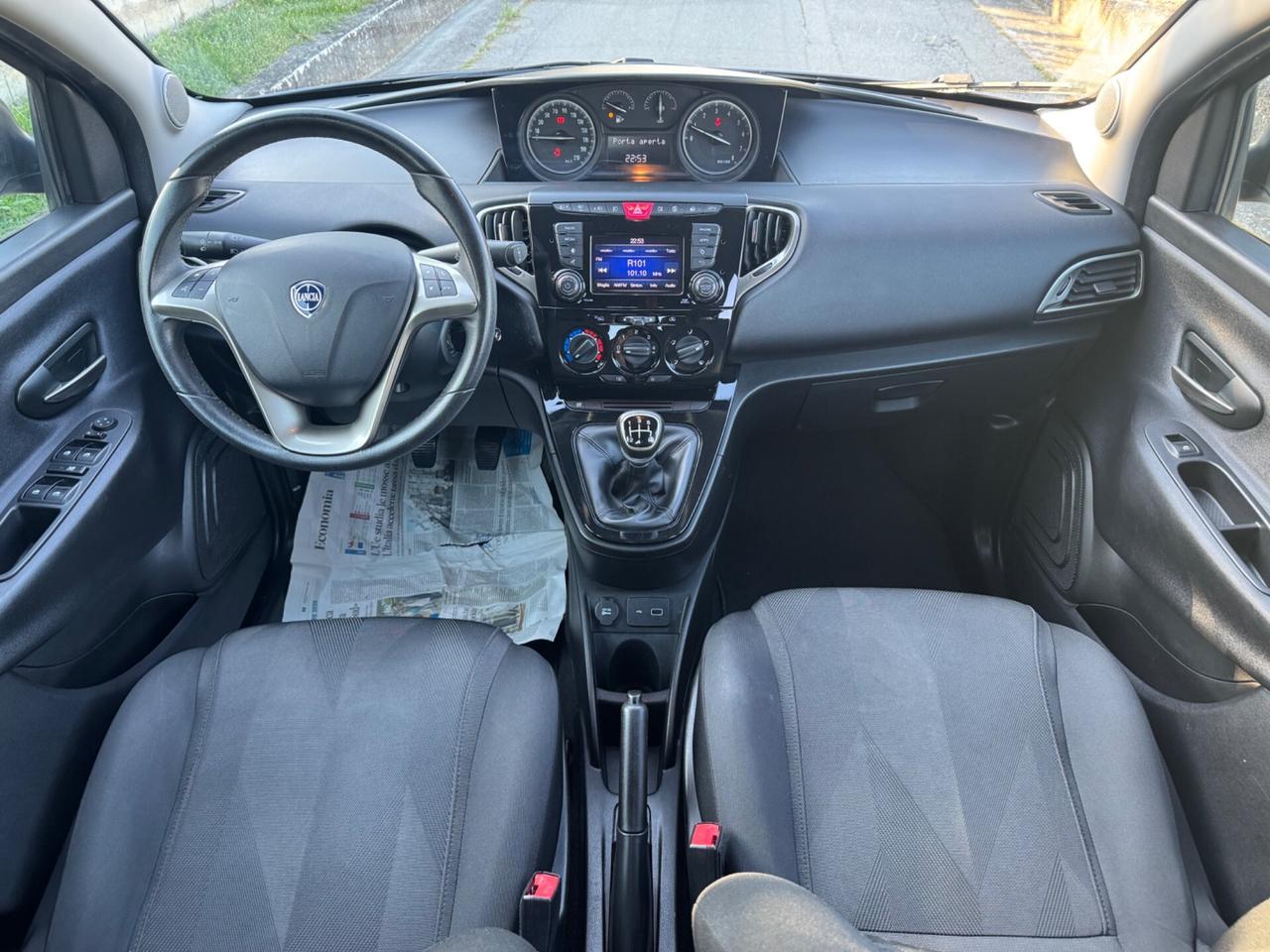 Lancia Ypsilon 1.2 69 CV 5 porte S&S Gold