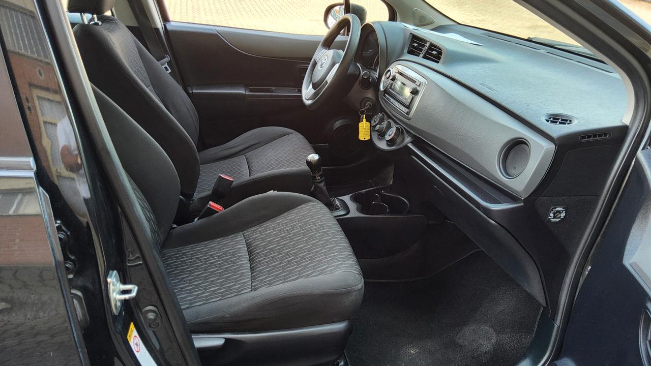 Toyota Yaris 1.0 5 porte Lounge