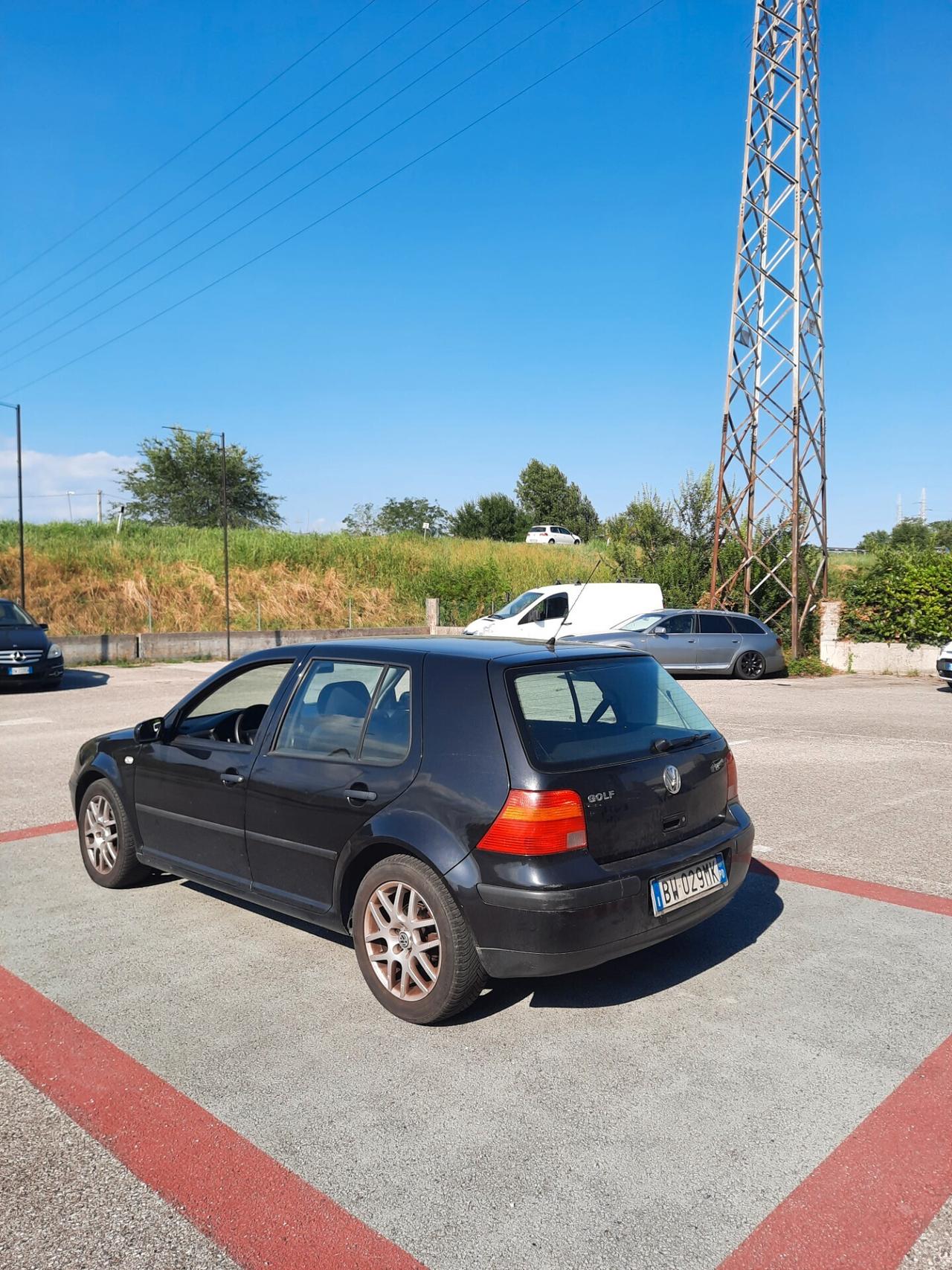 Volkswagen Golf 1.4 16V cat 5 porte Air Ok neopatentati