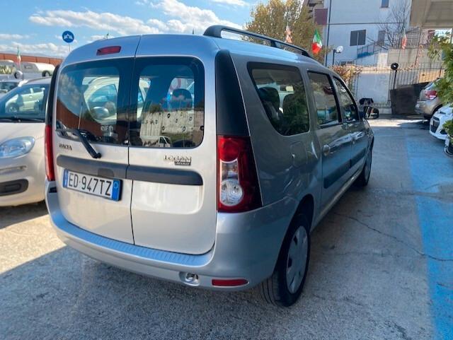 Dacia Logan MCV 1.6 90CV 5 posti Lauréate