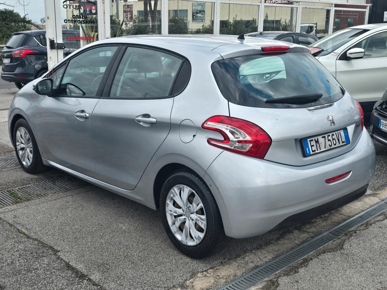 Peugeot 208 1.4 HDi 68 CV 5 porte Active