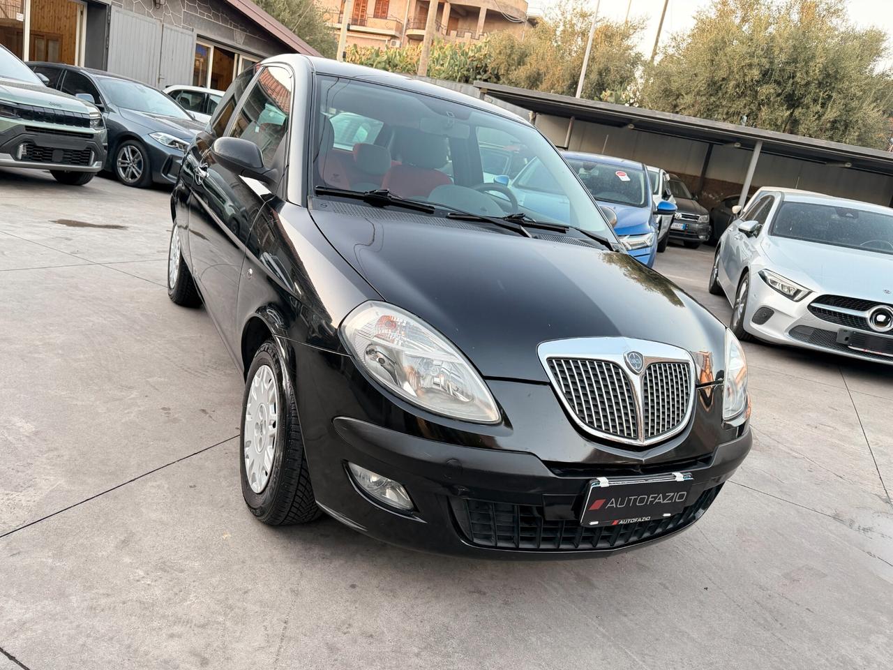 Lancia Ypsilon 1.2 Oro Bianco