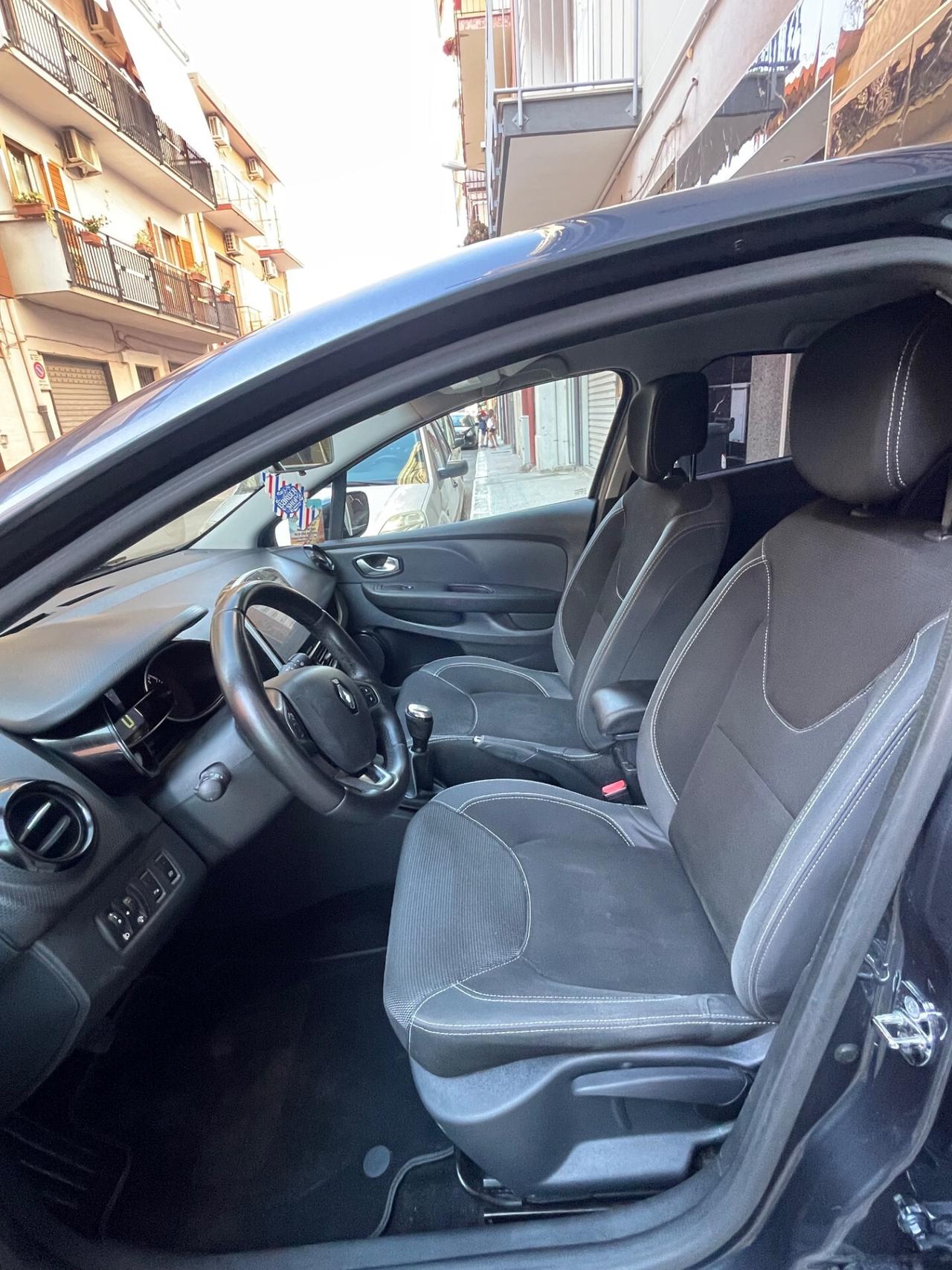 Renault Clio dCi 8V 75 CV Start&Stop 5 porte Energy Intens