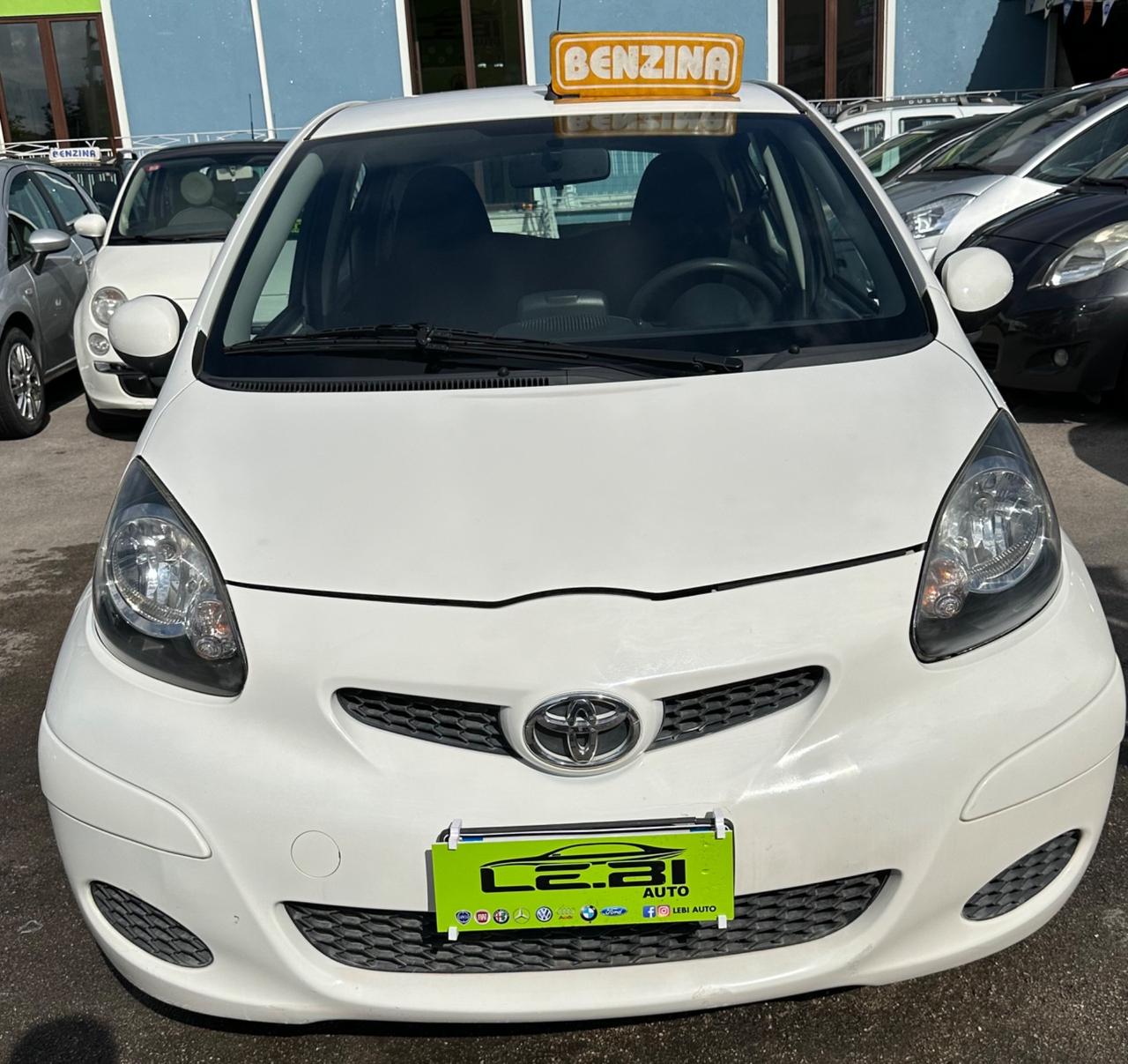 Toyota Aygo 1.0 BENZ. 5 porte Now Connect 2011