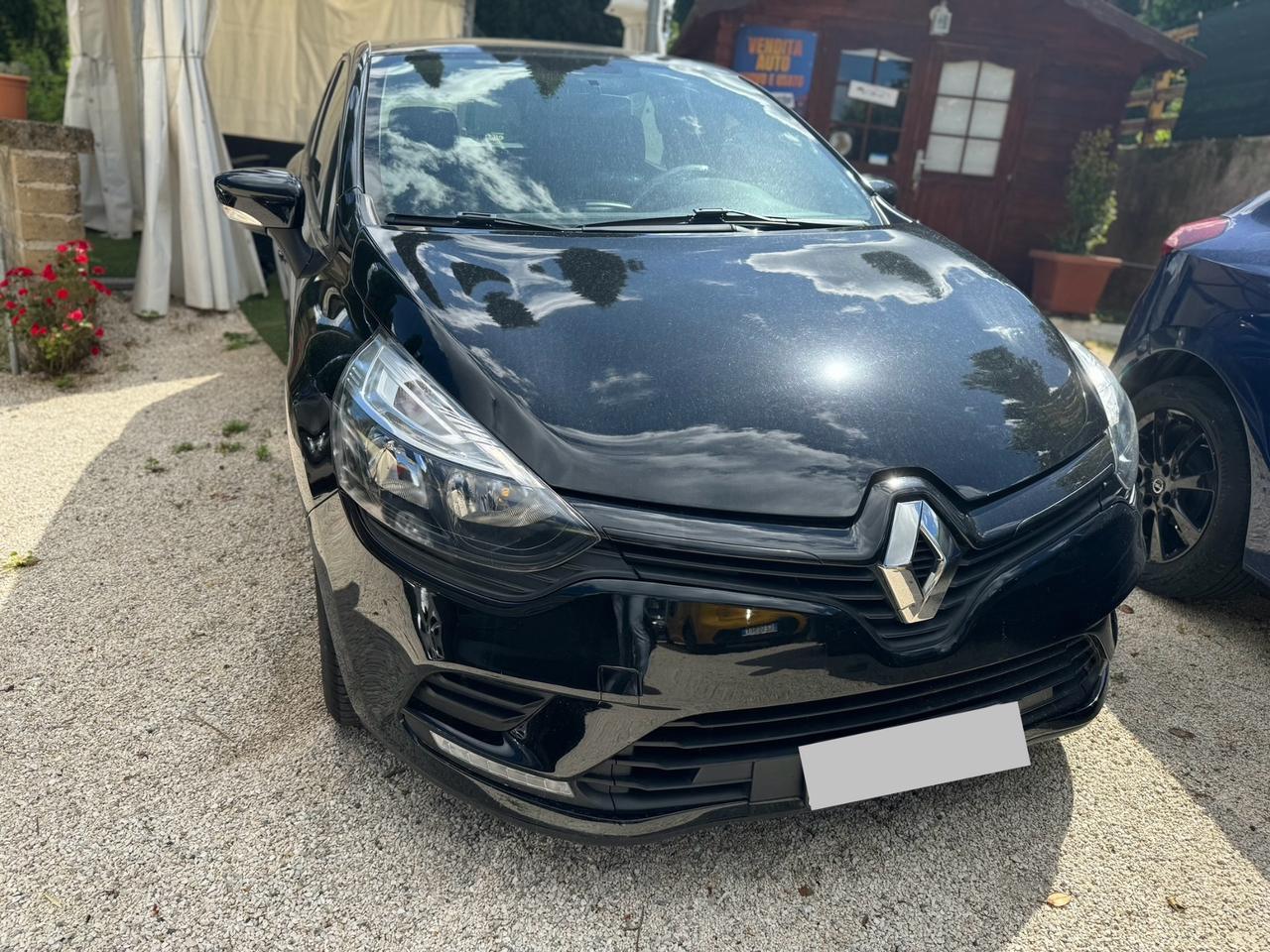 Renault Clio 1.2 75CV 5 porte NEOPATENTATI