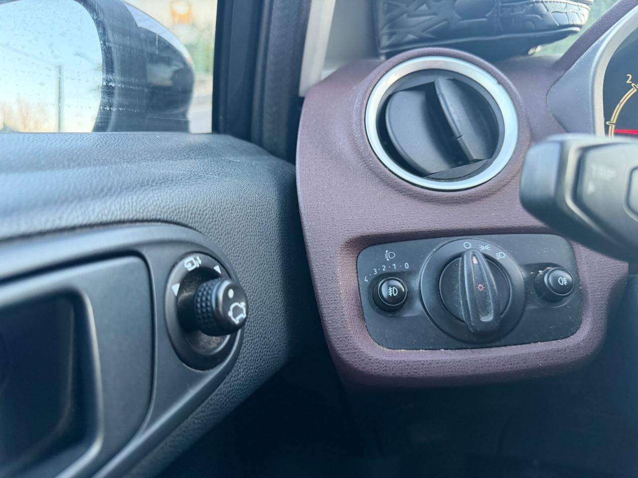 Ford Fiesta 1.6 TDCi 95CV 3porte INDIVIDUAL ST-LINE