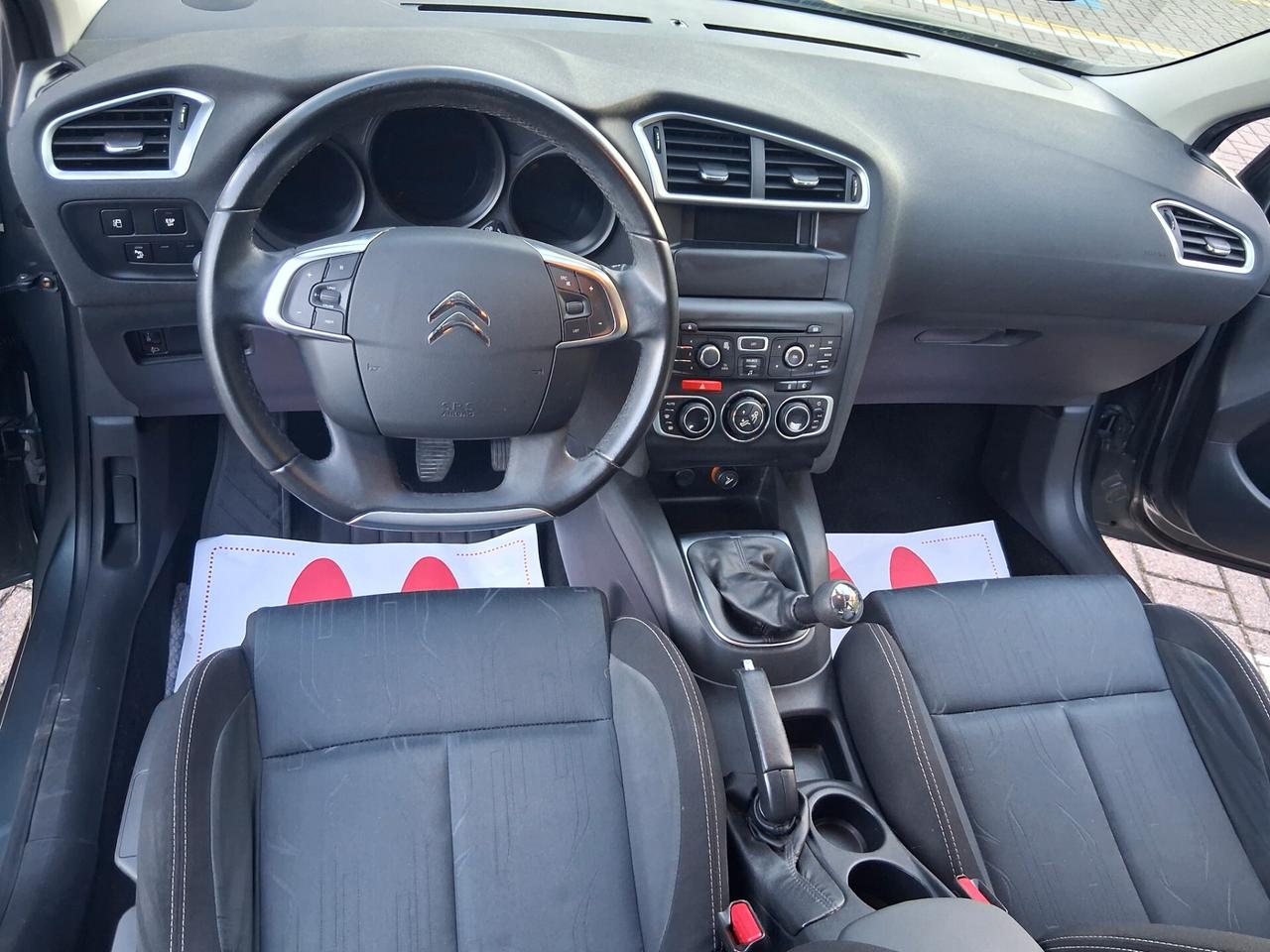 Citroen C4 1.4 VTi 95 Seduction..CELL 320 147 1147 WUATSAPP 3276540940