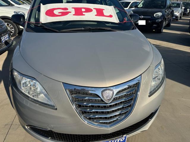 LANCIA Ypsilon 1.2 69 CV 5P GPL Ecochic Gold