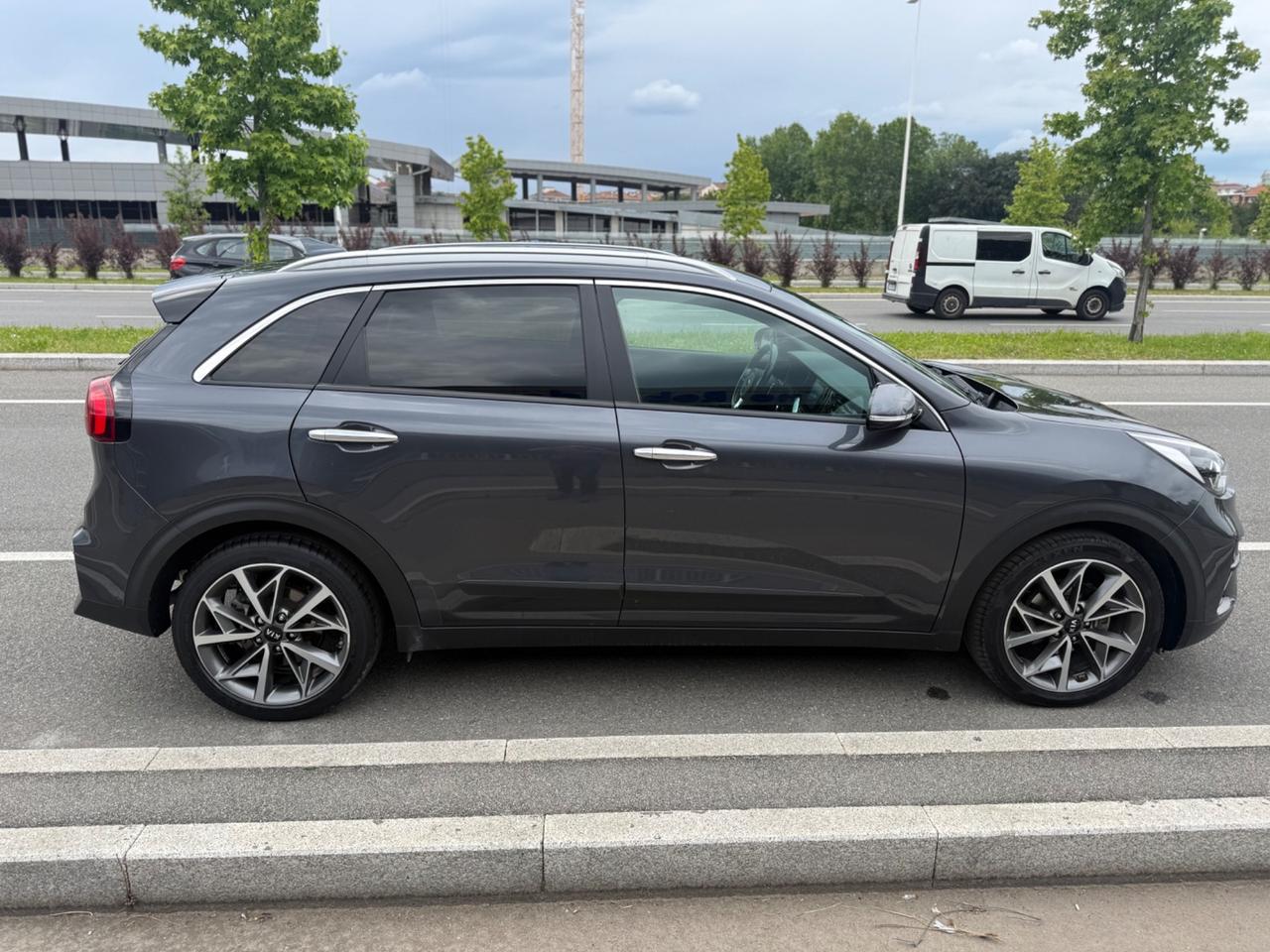 Kia Niro 1.6 GDi DCT HEV Urban