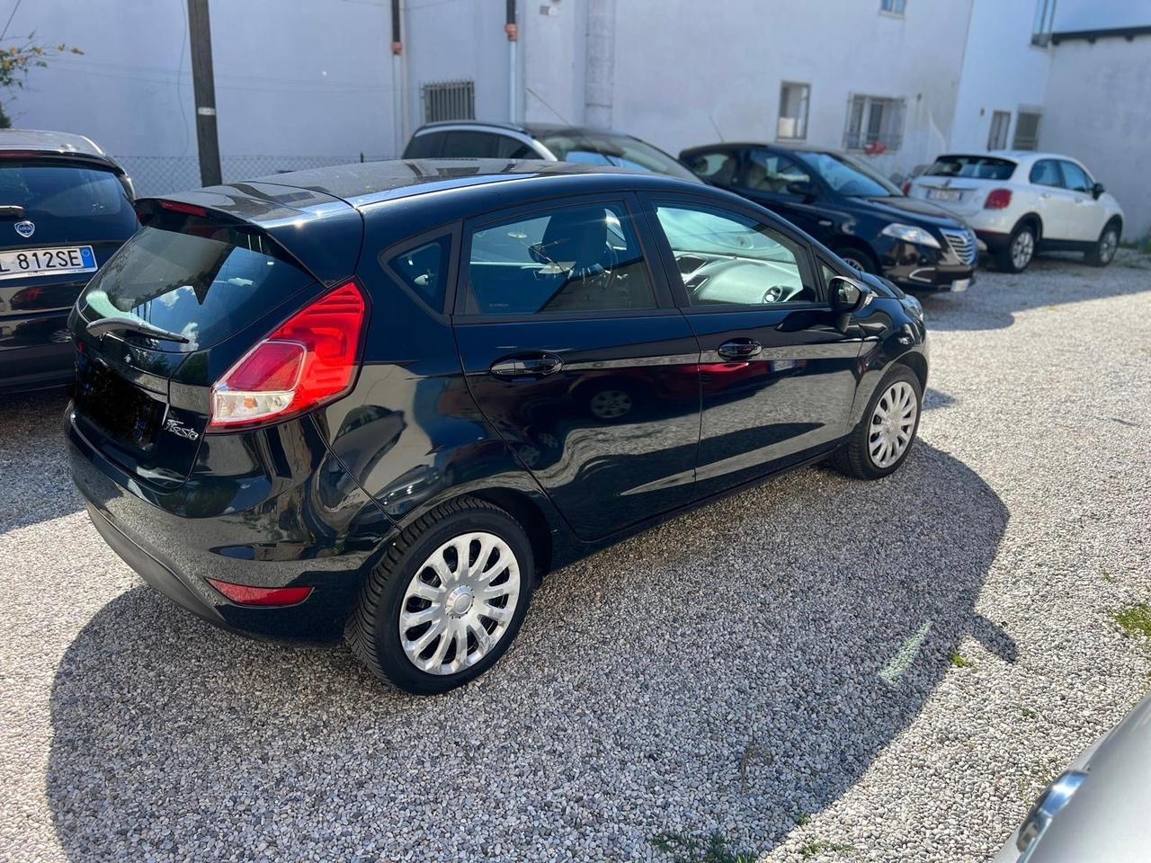 Ford Fiesta 1.5 TDCi 75CV 5 porte Titanium