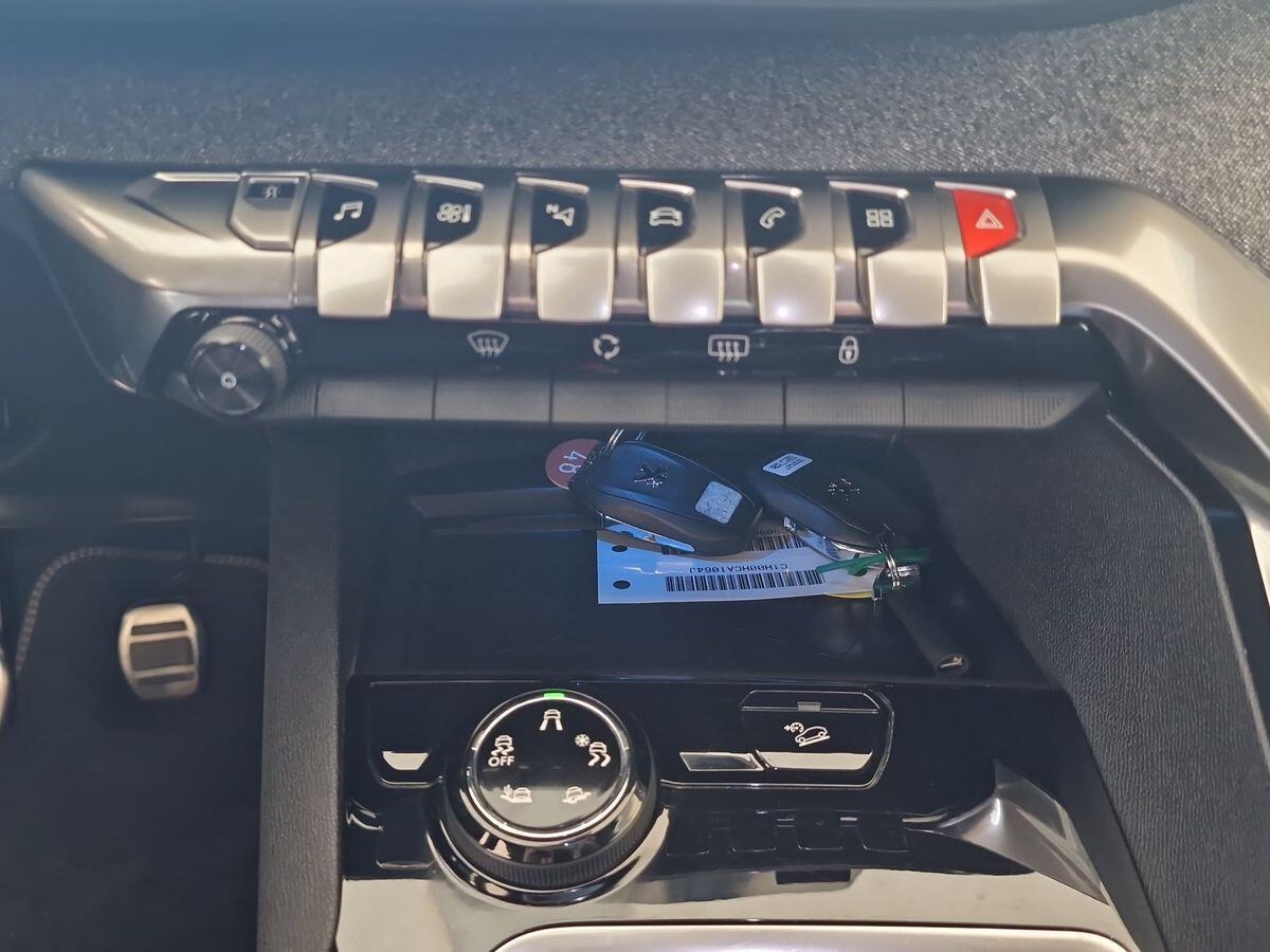 PEUGEOT 3008 1.5 DIESEL 130CV GT - LINE