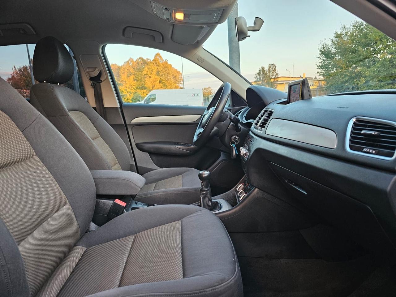 Audi Q3 2.0 TDI 140cv Business*Navi*Pdc*Unipro*Euro5