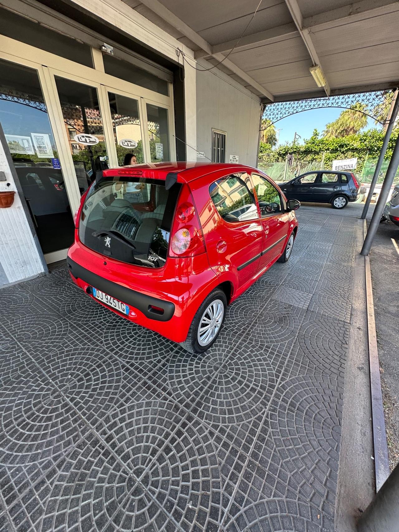 Peugeot 107 1.0 68CV 5p. Desir