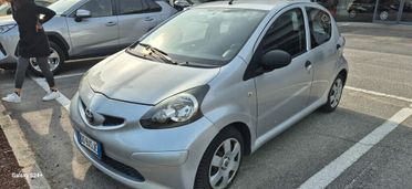Toyota Aygo 1.0 12V VVT-i 5 porte Sound