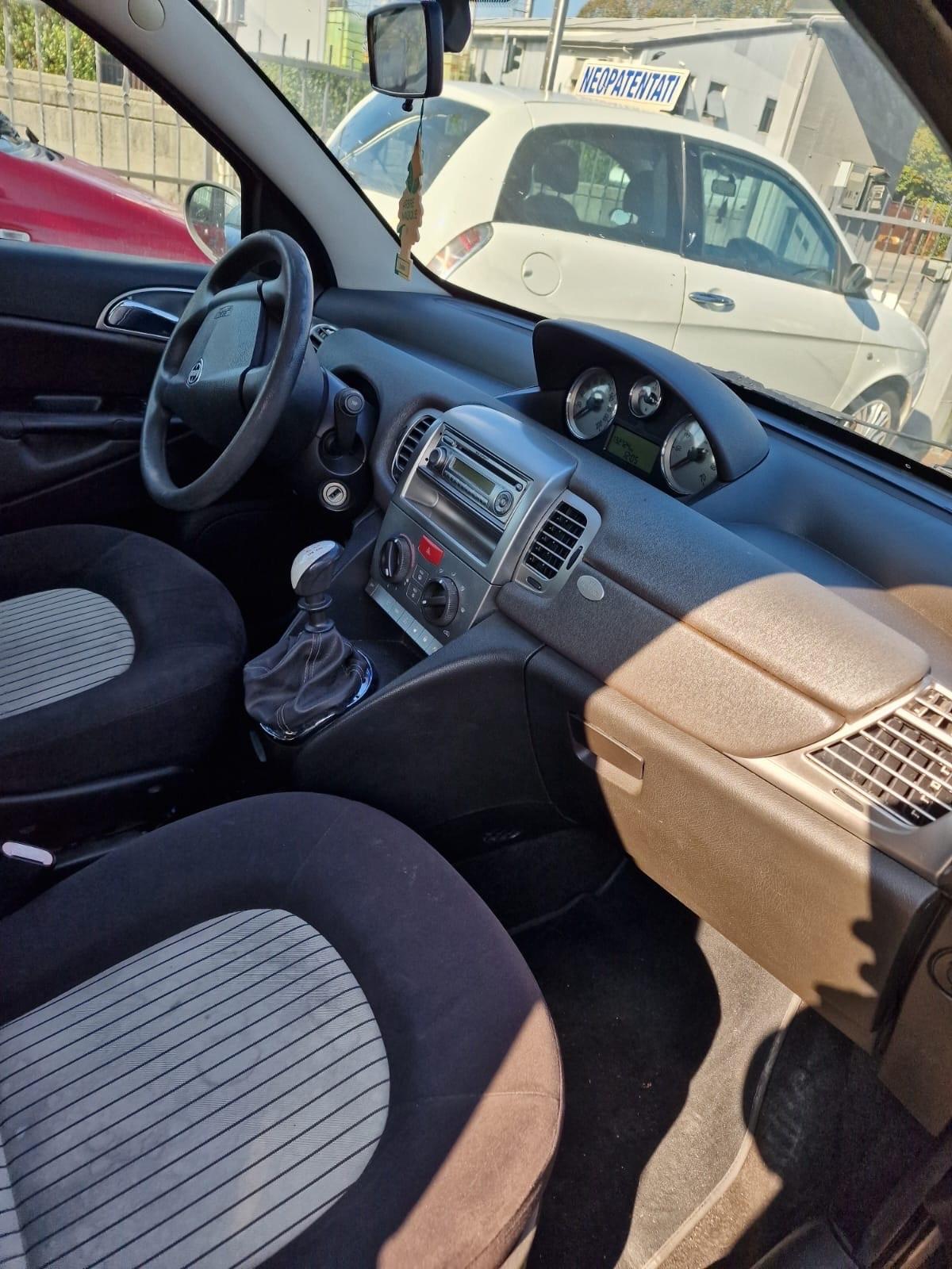 Lancia Ypsilon CLIMA NEOPATENTATI