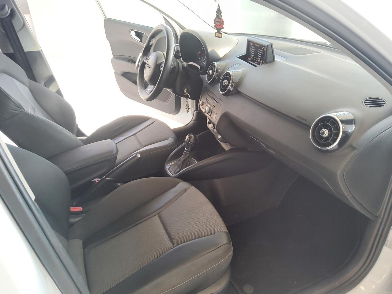 Audi A1 1.6 TDI S tronic line edition