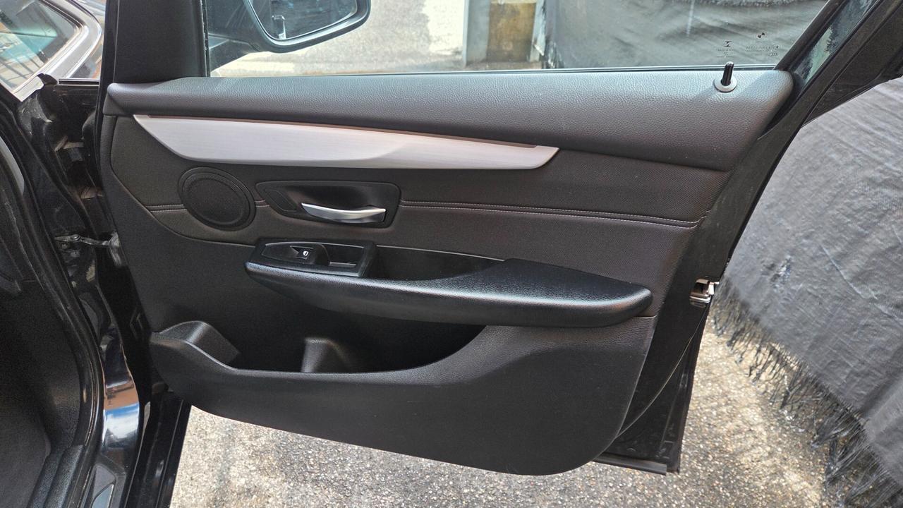 Bmw 2er Active Tourer 218i Luxury