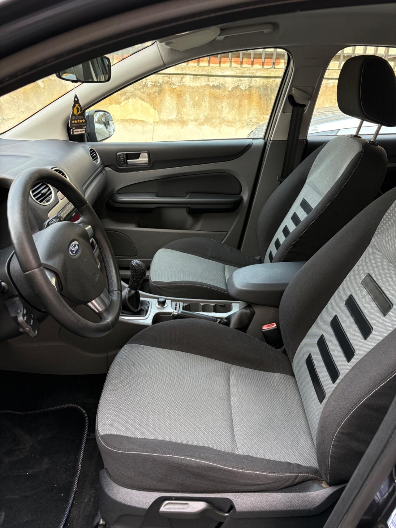Ford Focus 1.6 GPL solo 13000km